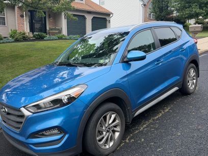 Used 2017 Hyundai Tucson SE w/ SE Popular Package 02