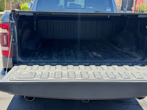 Used 2021 RAM 1500 Laramie AWD/4WD image 6