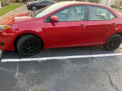 Used 2018 Toyota Corolla LE image 5