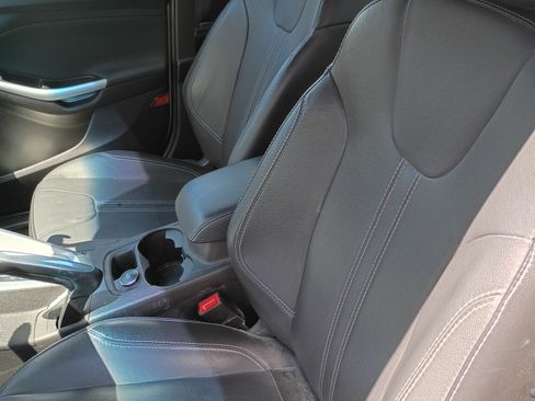 Used 2013 Ford Focus SE FWD image 13