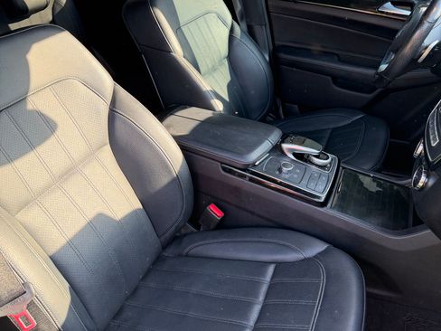 Used 2019 Mercedes-Benz GLS 450 4MATIC image 9