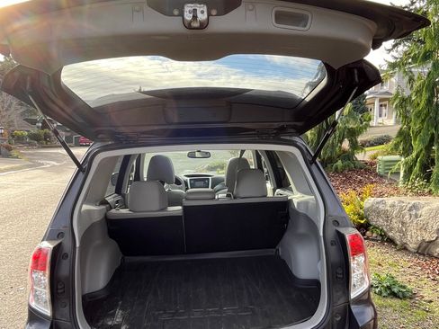 Used 2013 Subaru Forester 2.5XT Touring image 2