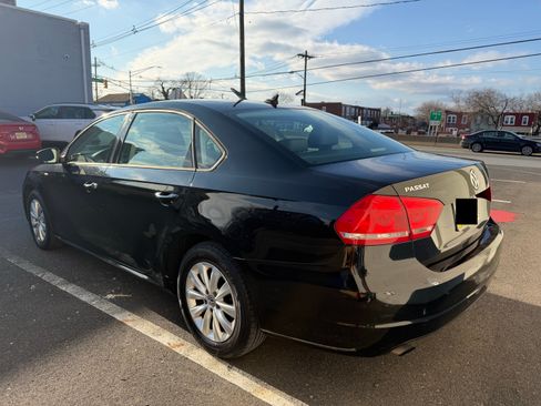 Used 2014 Volkswagen Passat 1.8T Wolfsburg Edition image 9