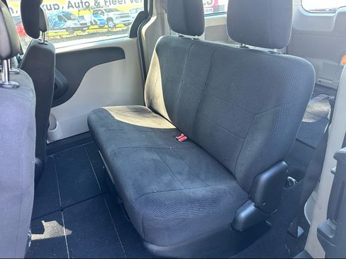 Used 2013 Dodge Grand Caravan American Value Package image 8