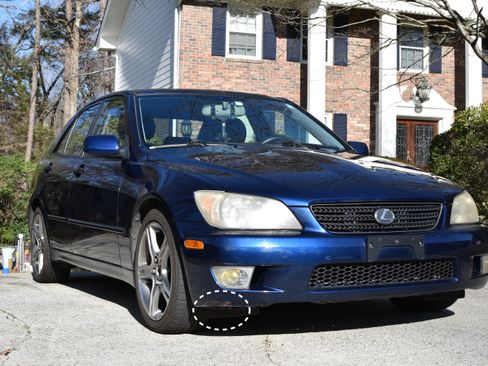 Used 2004 Lexus IS 300 image 9