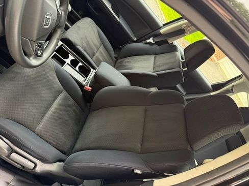 Used 2016 Honda CR-V LX image 8