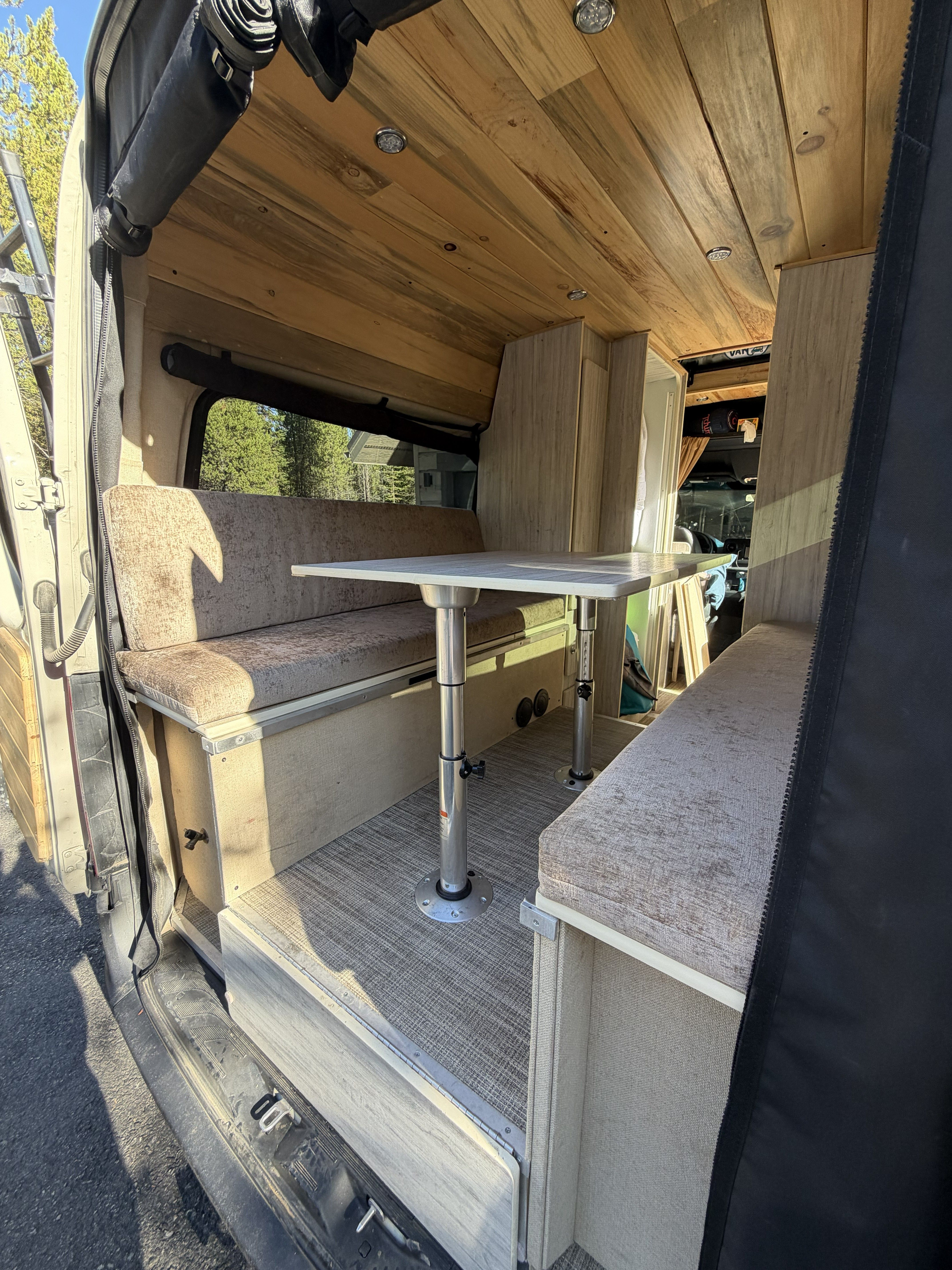 Used 2021 Mercedes-Benz Sprinter 1500 image 2