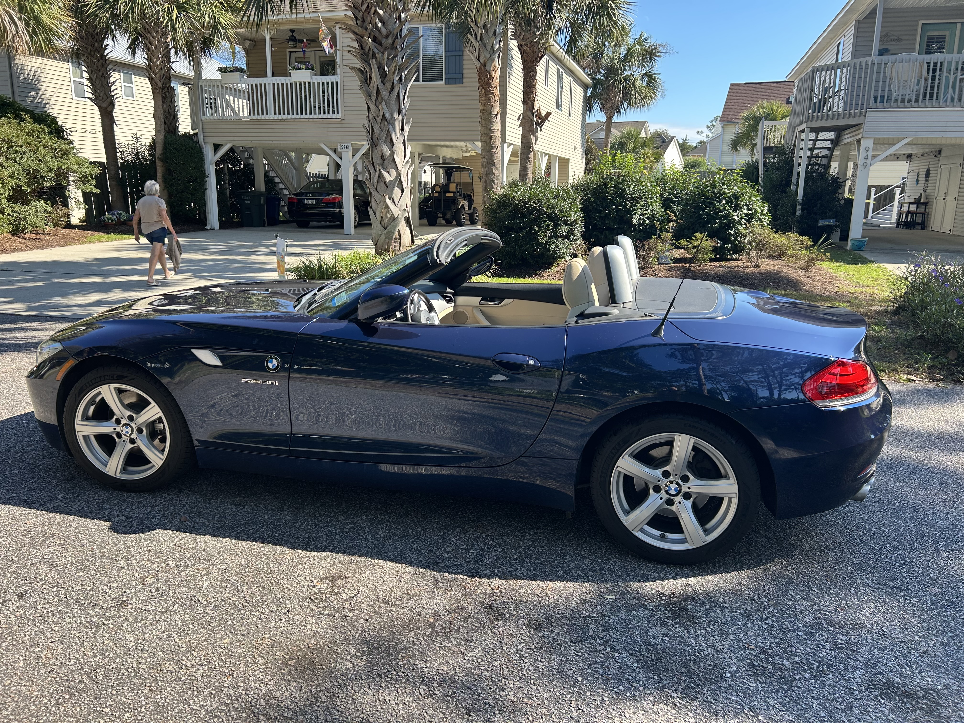 Used 2011 BMW Z4 sDrive30i RWD image 8
