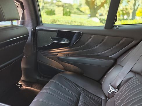 Used 2018 Lexus LS 500 w/ Luxury Package image 13