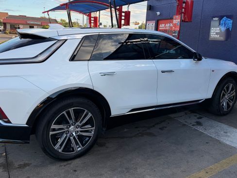 Used 2024 Cadillac Lyriq Luxury RWD image 4