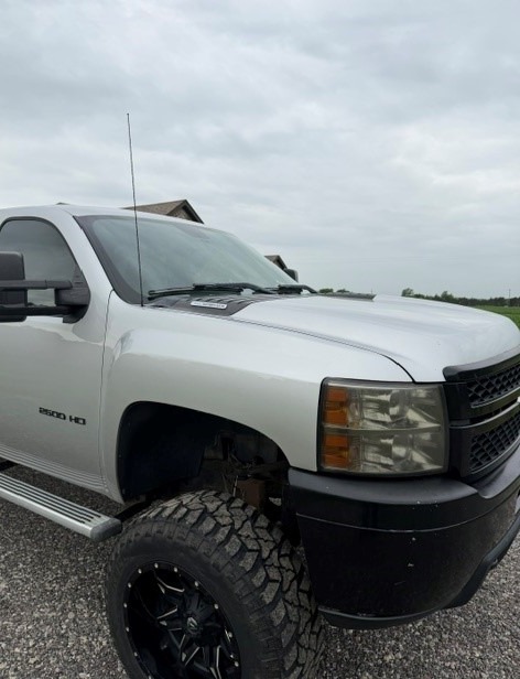 Used 2011 Chevrolet Silverado 2500 LT AWD/4WD image 1