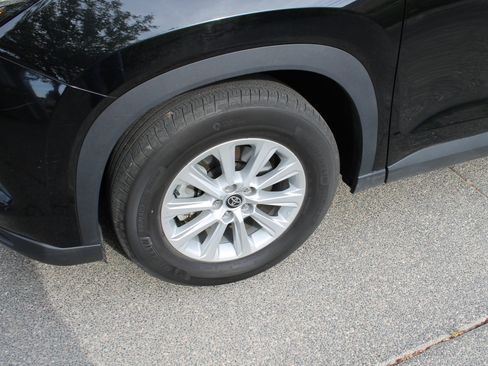 Used 2024 Toyota Grand Highlander AWD Hybrid image 19
