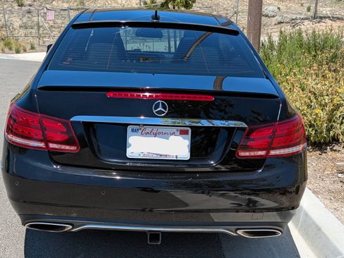 Used 2014 Mercedes-Benz E 350 E 350 Coupe 2D image 2