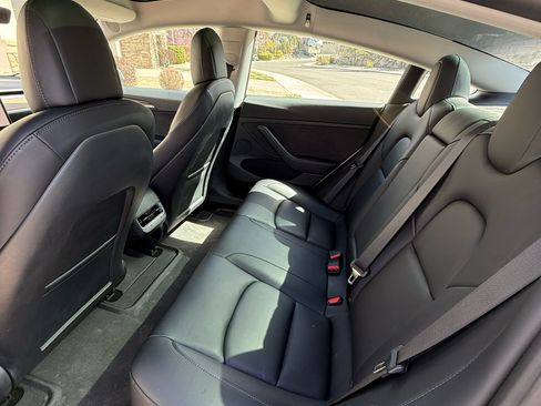 Used 2022 Tesla Model 3 Long Range image 13