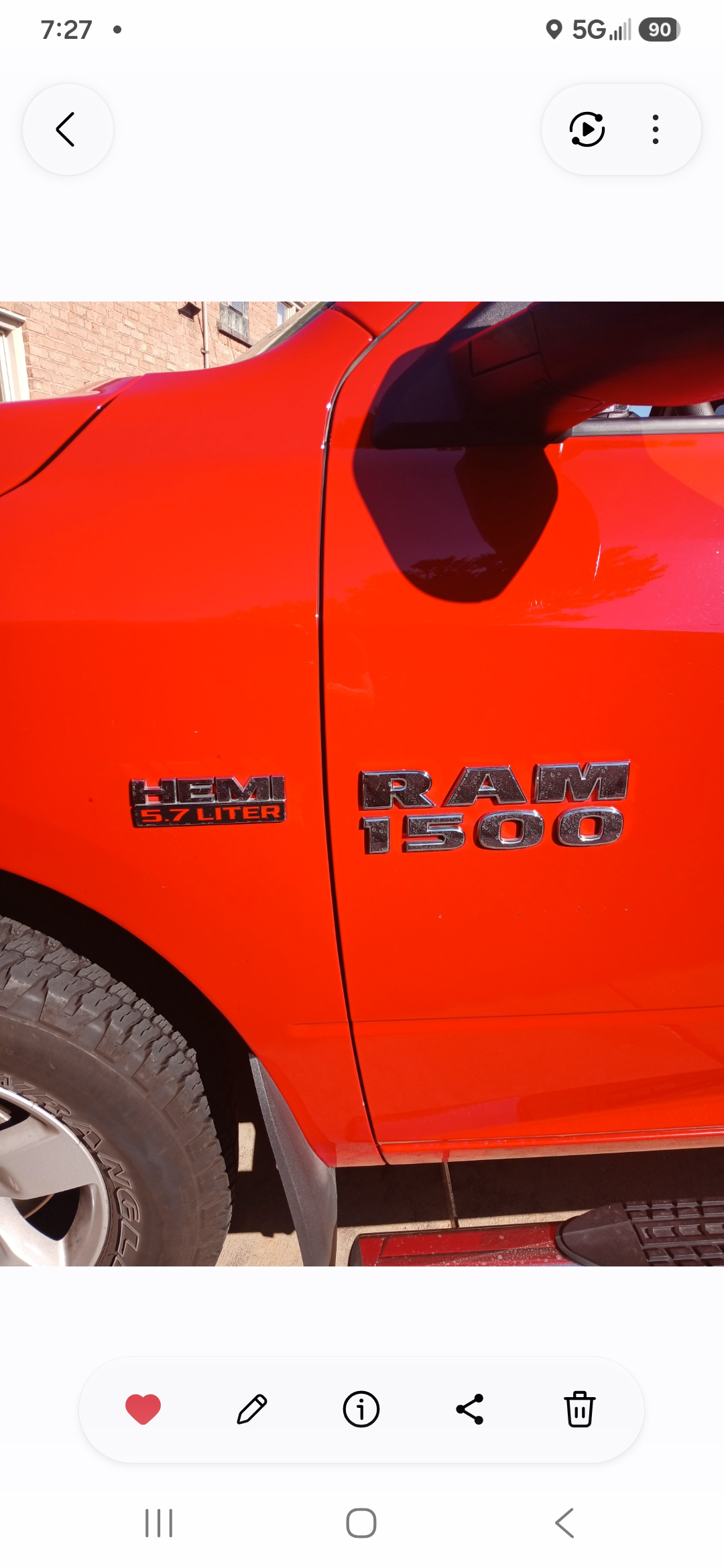 Used 2016 RAM 1500 Classic SLT AWD/4WD image 12