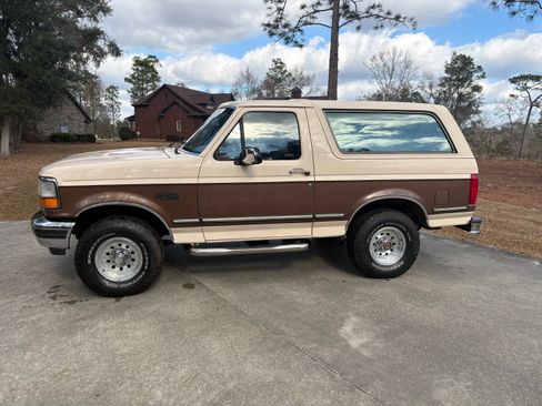 Used 1992 Ford Bronco image 4