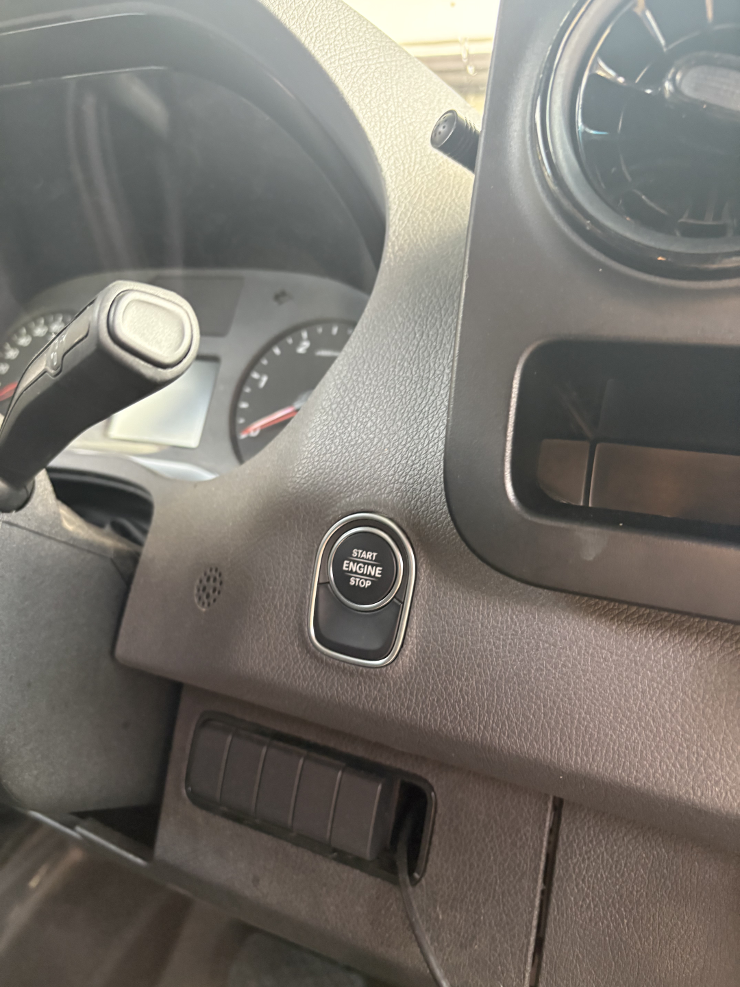 Used 2023 Mercedes-Benz Sprinter 2500 image 6