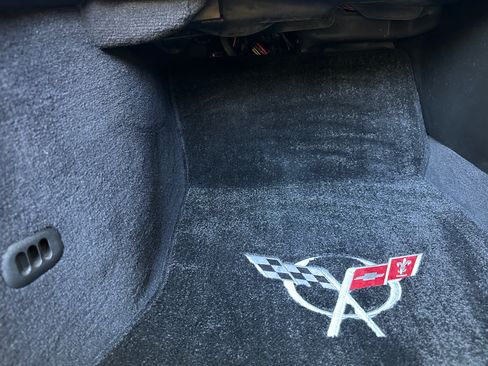 Used 2003 Chevrolet Corvette Convertible w/ Preferred Equipment Group1 image 25