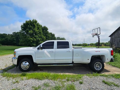 Used 2017 Chevrolet Silverado 3500 LTZ w/ Duramax Plus Package image 2