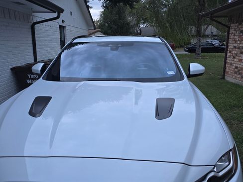 Used 2020 Jaguar F-PACE SVR image 10