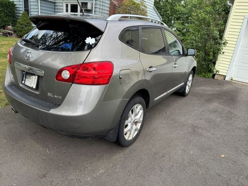 Used 2012 Nissan Rogue SL AWD/4WD image 2