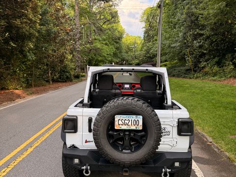 Used 2021 Jeep Wrangler Unlimited Sport AWD/4WD image 8