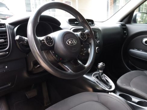 Used 2019 Kia Soul FWD image 15
