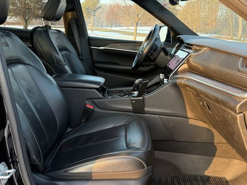 Used 2021 Jeep Grand Cherokee L Overland image 18