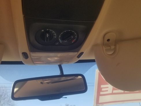 Used 2008 Ford Explorer XLT image 10