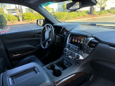 Used 2019 Chevrolet Tahoe LT image 15