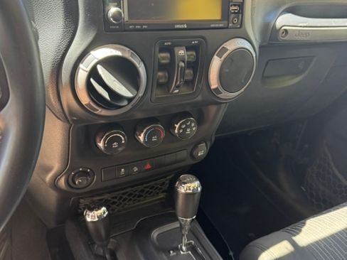Used 2012 Jeep Wrangler Unlimited Sport AWD/4WD image 10