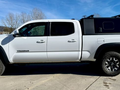 Used 2023 Toyota Tacoma TRD Off-Road image 4