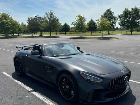 Used 2020 Mercedes-Benz AMG GT R image 1