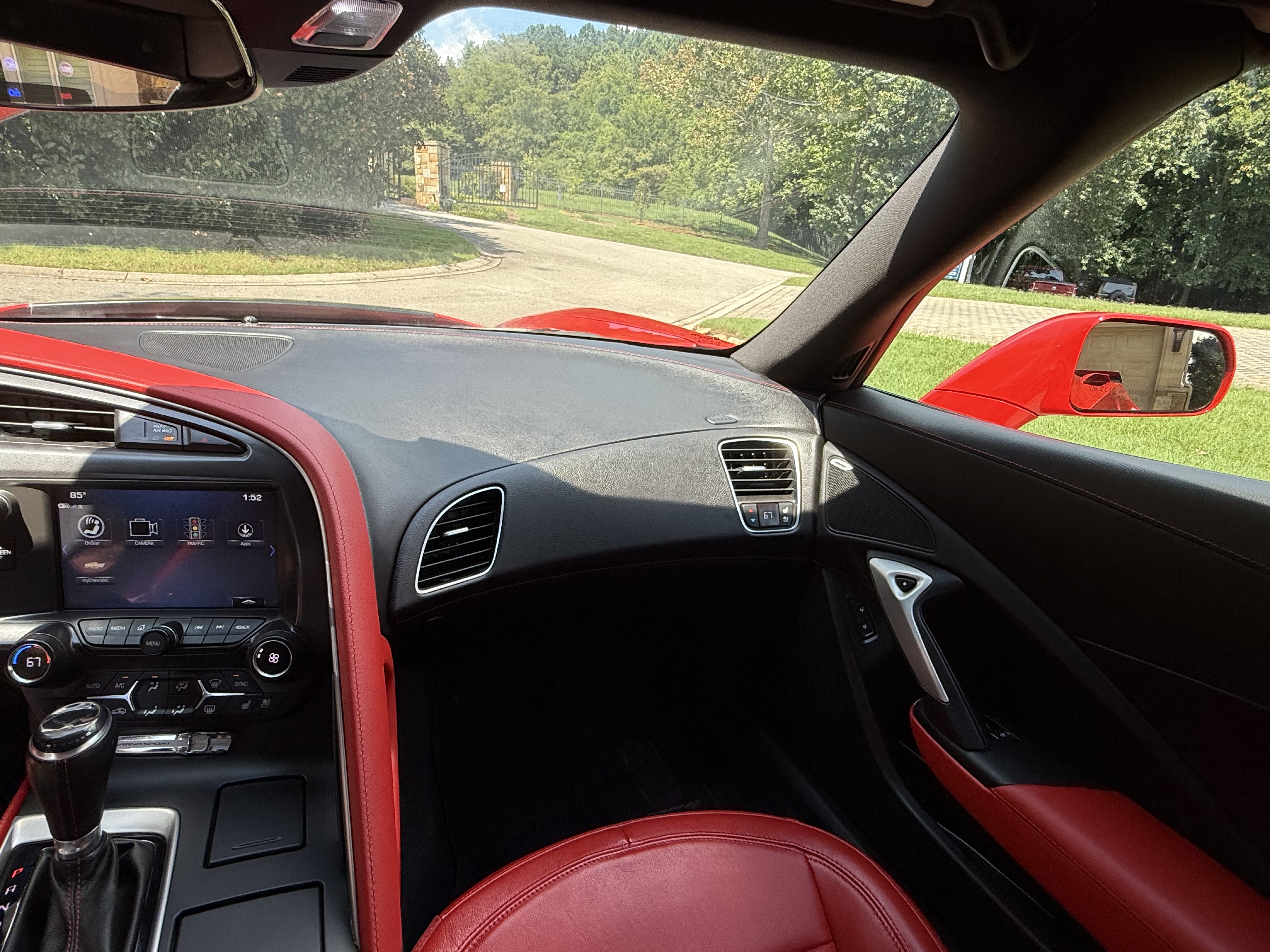 Used 2019 Chevrolet Corvette Grand Sport w/ Z07 Performance Package RWD image 17