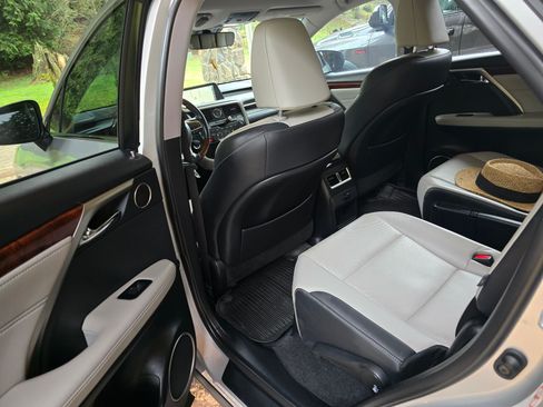 Used 2018 Lexus RX 450hL Premium w/ Premium Package image 19