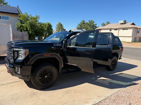 Used 2023 GMC Sierra 2500 AT4 w/ Gooseneck/5TH Wheel Package image 9