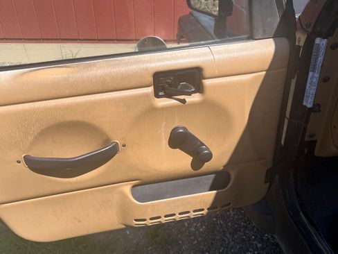 Used 1997 Jeep Wrangler Sport AWD/4WD image 9