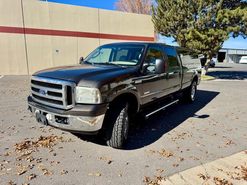 Used 2006 Ford F250 Lariat image 4