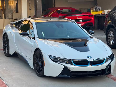 Used 2016 BMW i8 AWD/4WD image 10