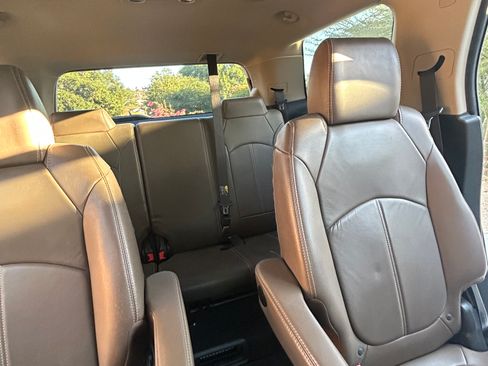 Used 2016 GMC Acadia SLT w/ Open Road Package image 5