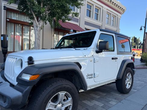 Used 2018 Jeep Wrangler Sport AWD/4WD image 1