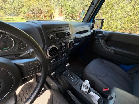 Used 2015 Jeep Wrangler Unlimited Sport w/ Quick Order Package 24S image 17