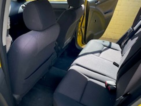 Used 2004 Toyota Matrix XR image 6