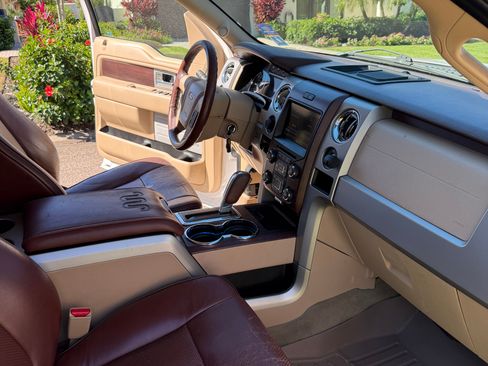 Used 2013 Ford F150 King Ranch w/ King Ranch Luxury Pkg image 12