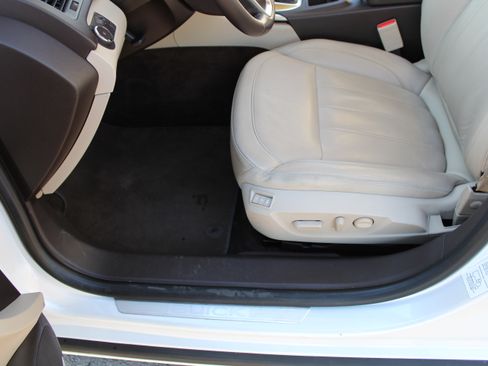 Used 2016 Buick Regal Premium w/ Driver Confidence Package #2 image 19