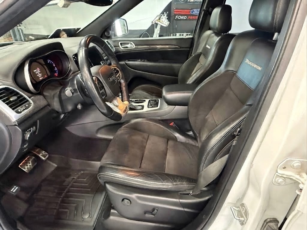 Used 2020 Jeep Grand Cherokee Trackhawk AWD/4WD image 18