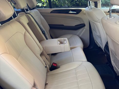 Used 2017 Mercedes-Benz GLS 450 4MATIC image 26