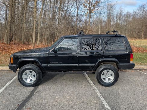 Used 2001 Jeep Cherokee Sport image 4