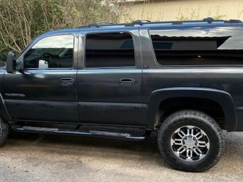 Used 2003 GMC Yukon XL 2500 SLT w/ 1SD Preferred Equipment Group image 1