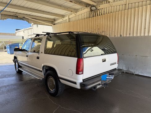 Used 1993 Chevrolet Suburban 2500 image 8